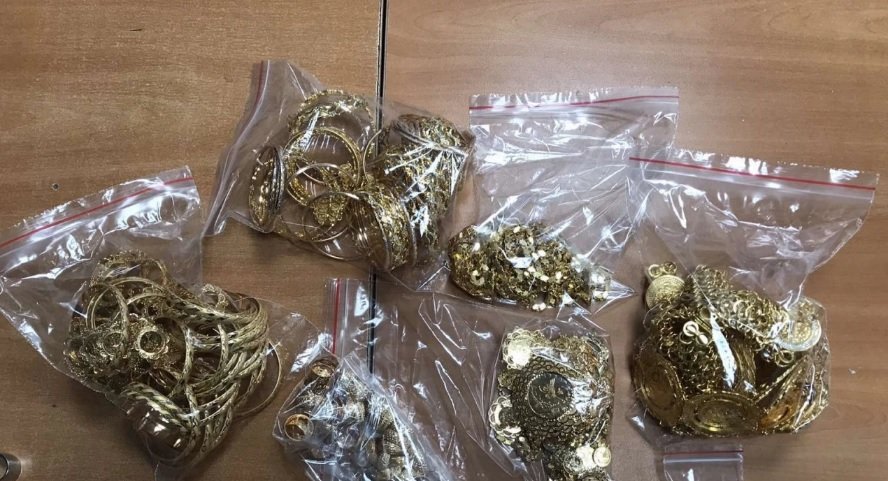 Спипаха контрабандни златни и сребърни накити за над 373 000 лева