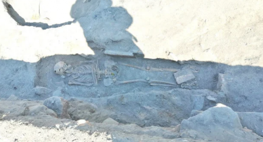 На Небет тепе в Пловдив откриха скелета на стройна красавица от XIV век