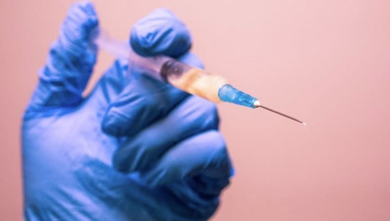 „Модерна” набира доброволци за тестване на ваксина срещу ХИВ