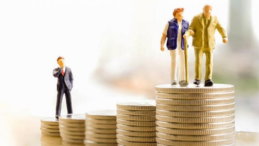 ВАЖНО ЗА БЪДЕЩИТЕ ПЕНСИОНЕРИ: Ето колко струва да си купим година стаж