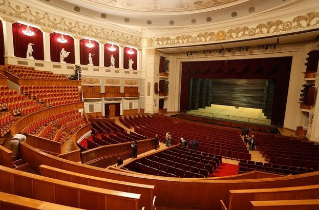 Бум на коронавирус в Бургаската опера