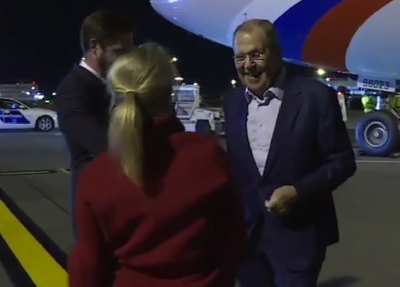 Външният министър на Русия пристигна на посещение в Унгария