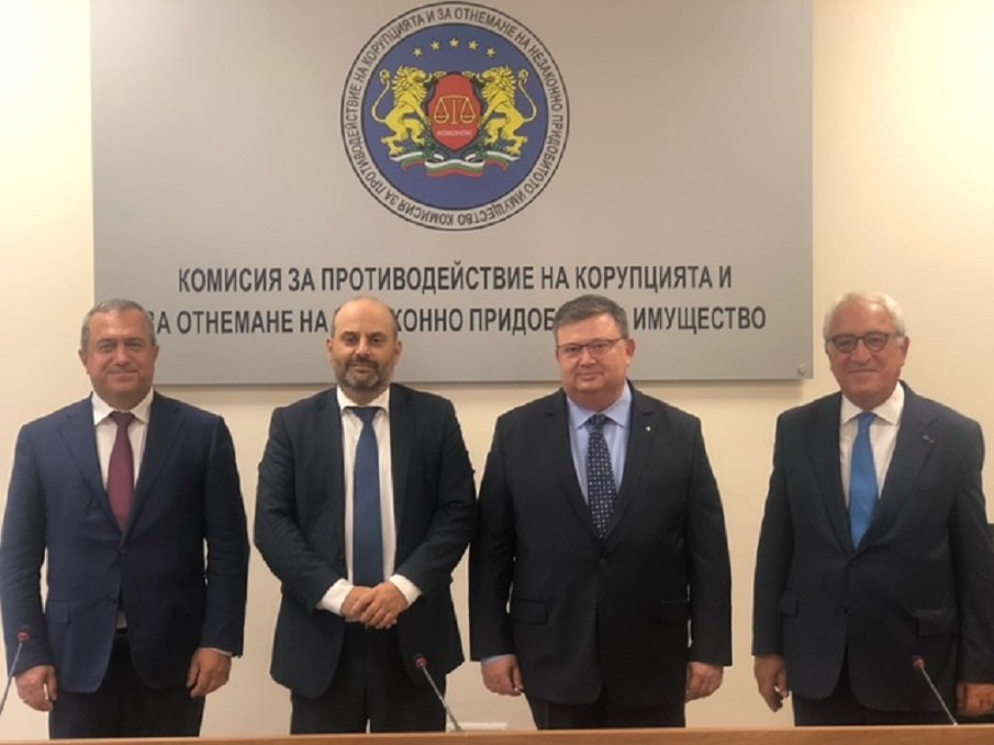 Председателят на КПКОНПИ Сотир Цацаров се срещна с гръцкия си колега (СНИМКИ)