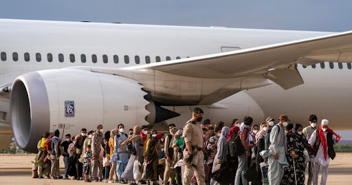 Възстановиха вътрешните граждански полети в Афганистан