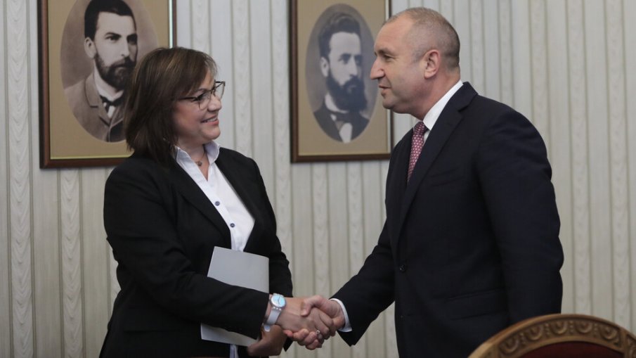 Радев връчва третия мандат на БСП