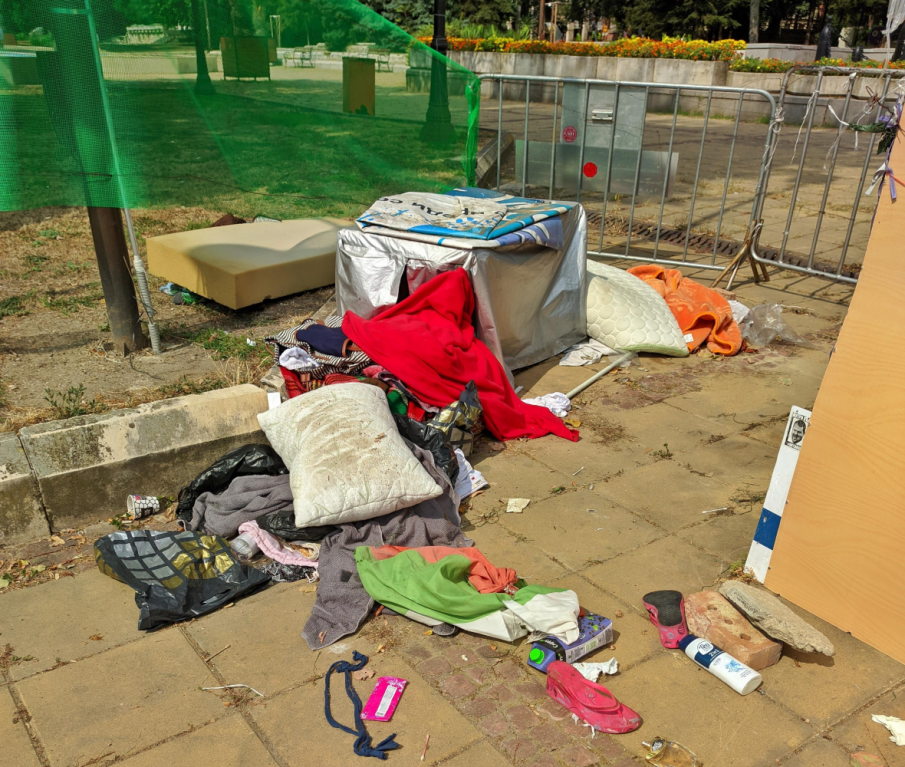 Катунът на метежниците от миналото лято вмирисва Варна, шокира чуждестранните туристи (СНИМКИ)