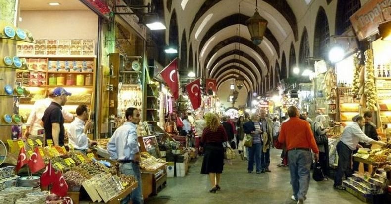 НА ПАЗАР: Българи щурмуват Одрин, турската лира се срина рекордно до 15 стотинки