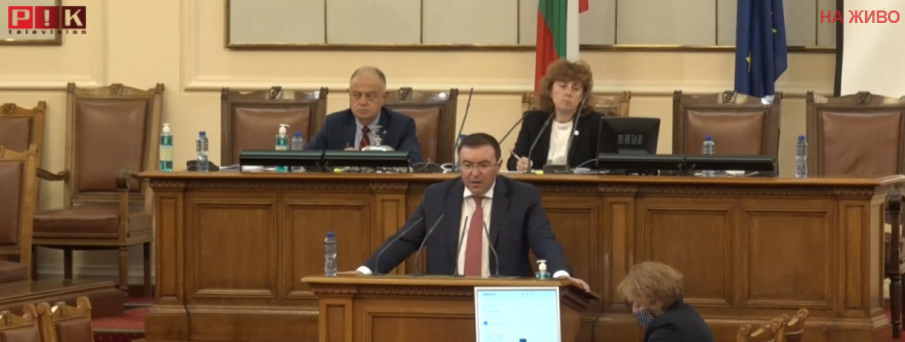 ПЪРВО В ПИК TV: Проф. Костадин Ангелов от парламентарната трибуна за лъжите на властта за ваксините (НА ЖИВО)