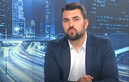 Георг Георгиев гневен след фалшива новина на Би Ти Ви репортер: От куфара на снимката, на която сме с Дани Митов, няма да изскочи заек