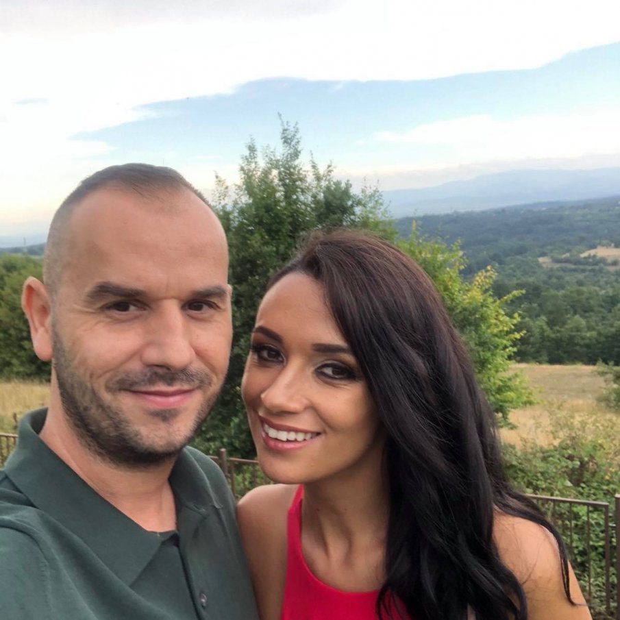 Ексдепутат от ГЕРБ даде дъщеря си на сина на футболна легенда от ЦСКА