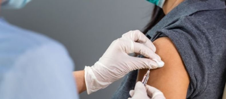 Италианската агенция по лекарствата одобри подсилваща доза ваксина срещу коронавируса