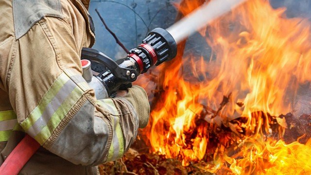 Най-малко 14 загинали при пожар в болница в Северна Македония (ВИДЕО)