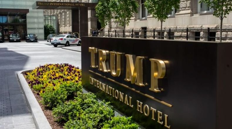 Доналд Тръмп продава хотела си във Вашингтон