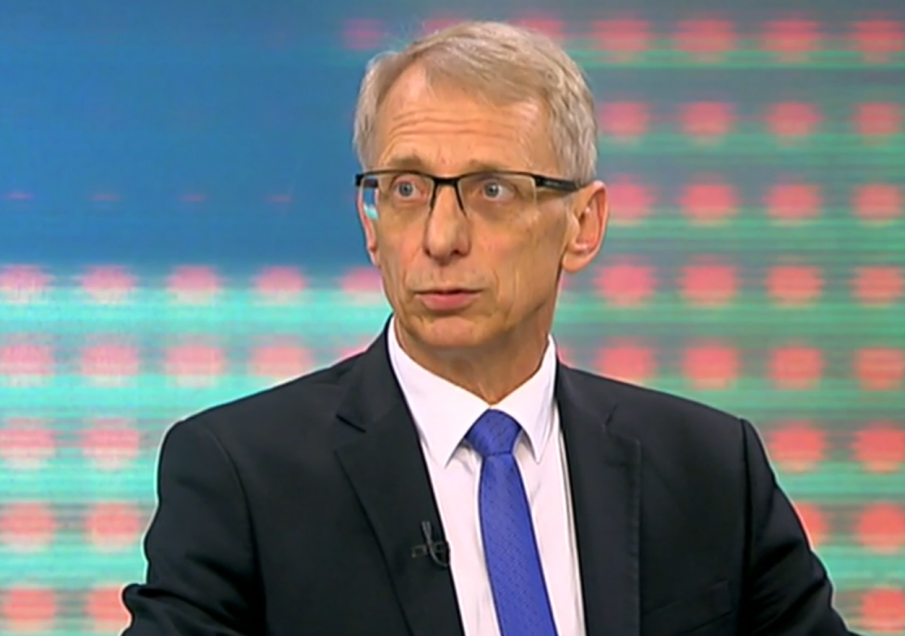 Николай Денков: Ако няма влошаване на епидемичната обстановка, на 15 септември учениците ще започнат присъствено