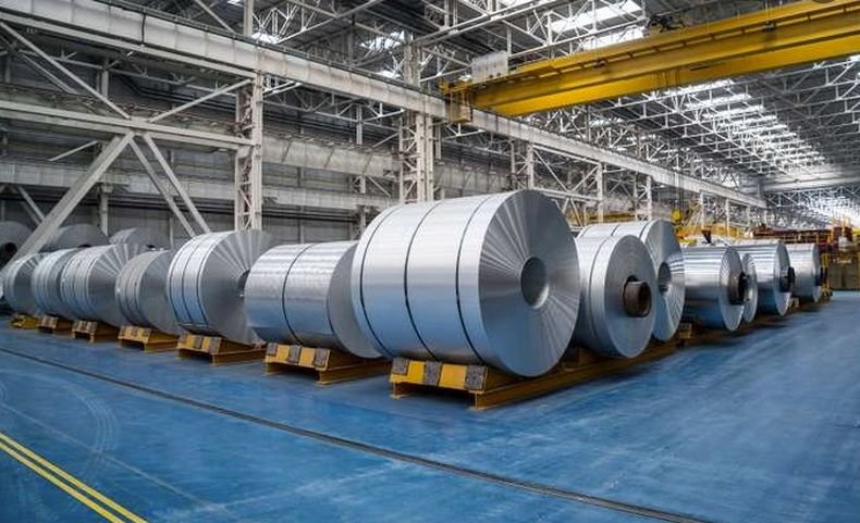 Цените на алуминия достигнаха най-високото си ниво от повече от десетилетия след преврат в Гвинея