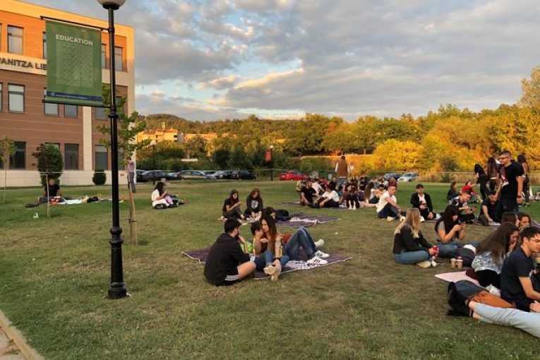 Студенти от Тунис и Тайланд сред 240-те първокурсници в Американския университет в Благоевград