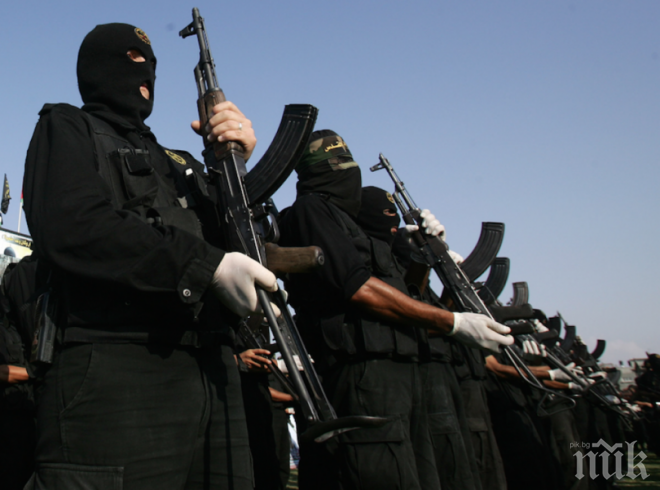 Експерти предупреждават: ИДИЛ ще използва бежанската криза, за да внедри терористи в Европа