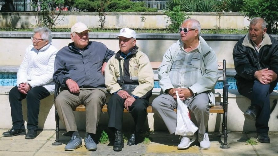 23 500 българи взимат пожизнено намалена пенсия