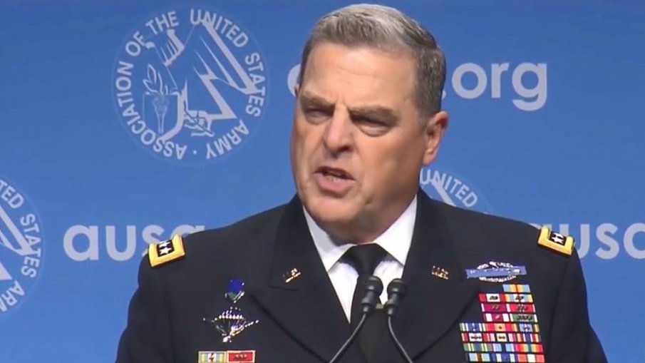 Генерал №1 на САЩ тайно звънял на китайския си колега - страхувал се Тръмп да не разпали война с Китай