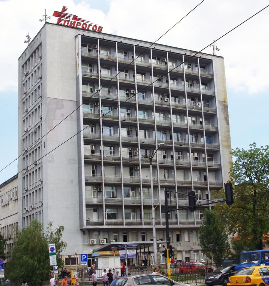 COVID отделенията в „Пирогов“ са пълни, лекарите изнемогват