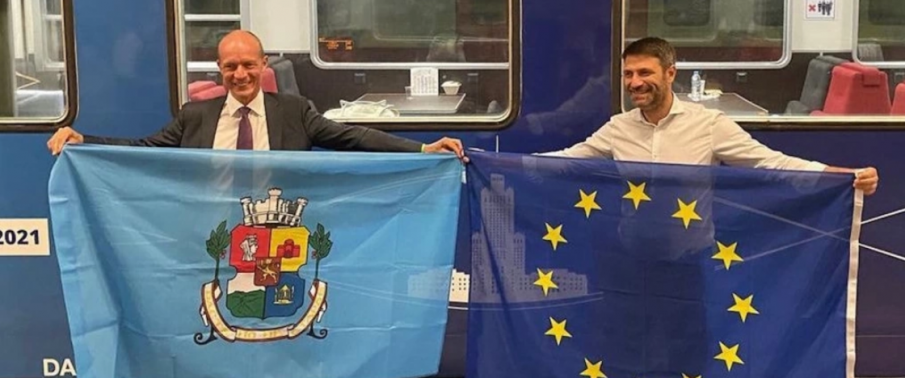 ОЧАКВАНО: Експрес „Свързана Европа“ спря в София