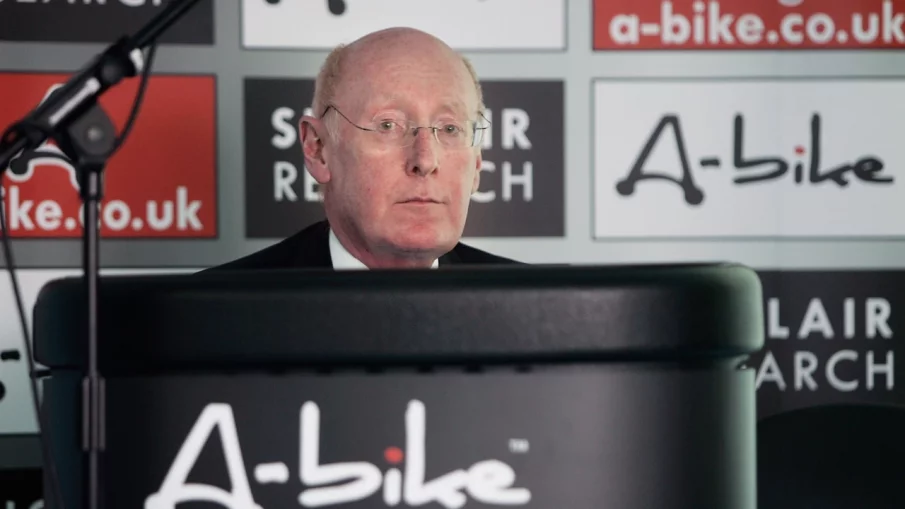 Почина британският пионер в компютрите и калкулаторите сър Клайв Синклер