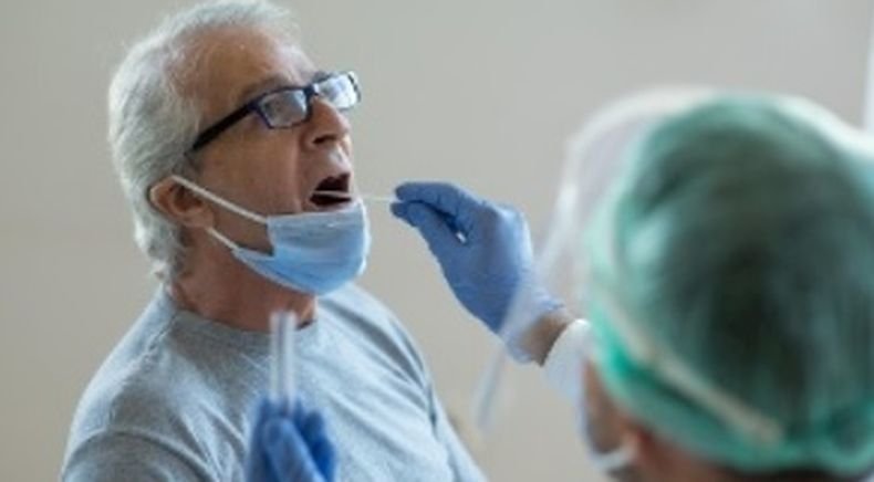 Американски експерти препоръчаха трета доза ваксина, но само за над 65-годишните