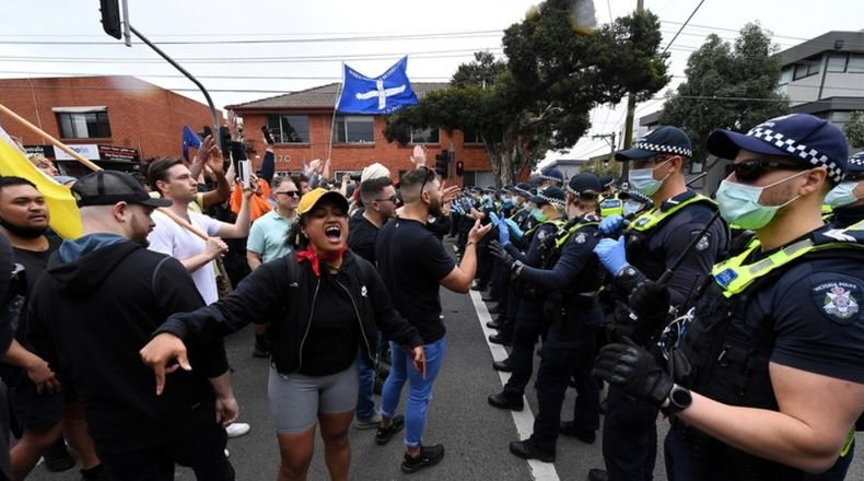 Над 260 арестувани по време на поредните протести срещу ограниченията заради коронавируса в Австралия