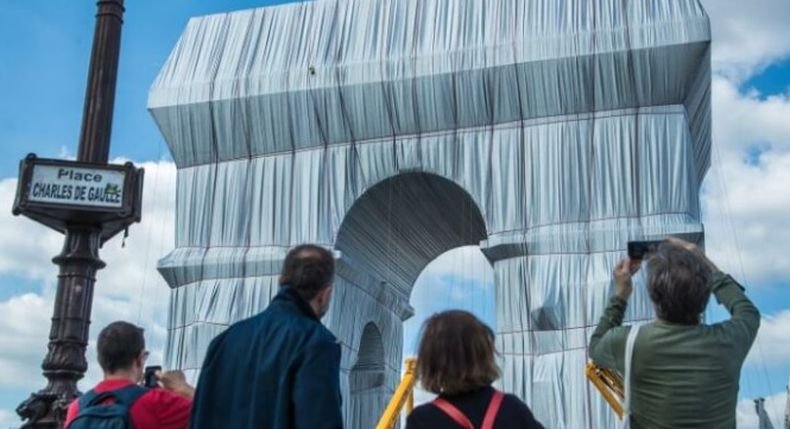 Започна разопаковането на Триумфалната арка