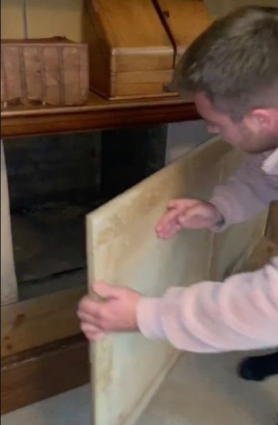 Британец откри мистериозни тунели в дома си