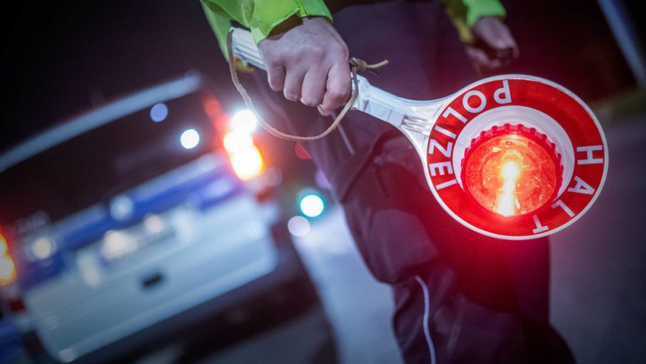 Сърбин спретна страшен екшън в Германия, взе заложници и затвори магистрала