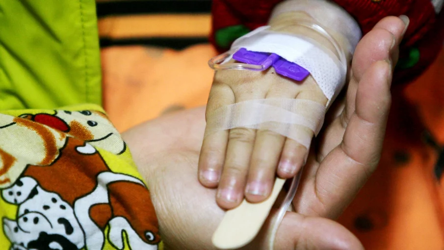 Две деца от социален дом са приети в болница с COVID-19