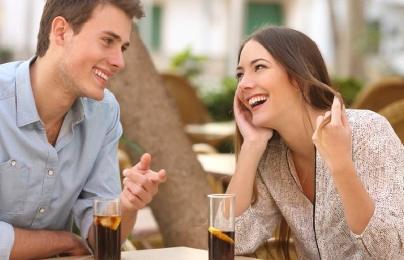 Осем категорични знака, че едно момиче ви харесва