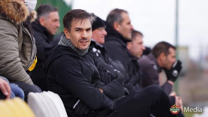 Ботев (Пд) съди бившия си изпълнителен директор