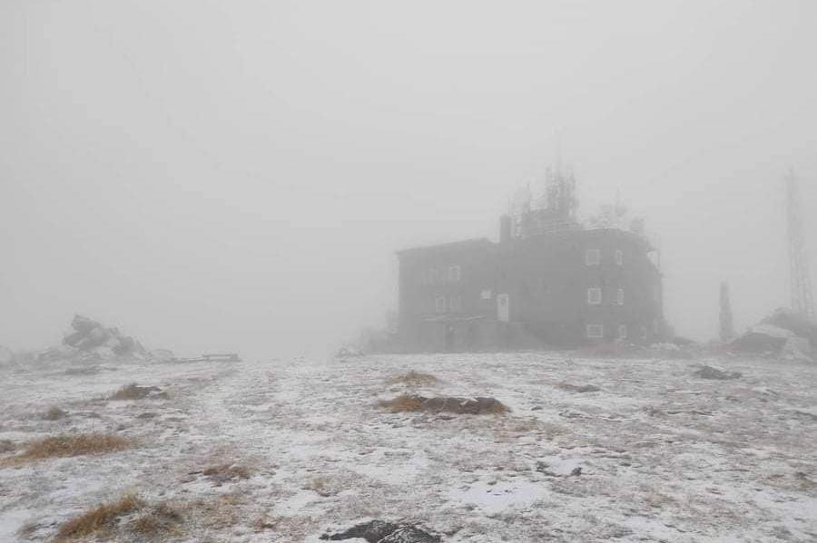 В първия есенен ден: Сняг заваля на Витоша