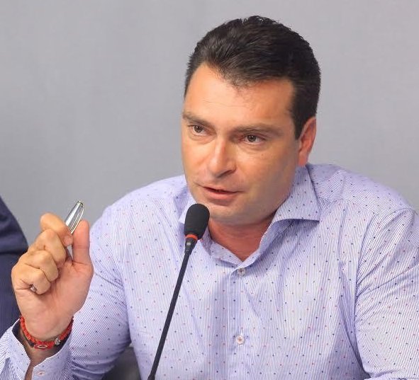 Калоян Паргов се оттегля от надпреварата за шеф на БСП в София