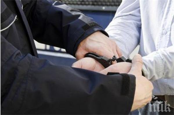 Арест за шофьор без книжка след полицейска гонка