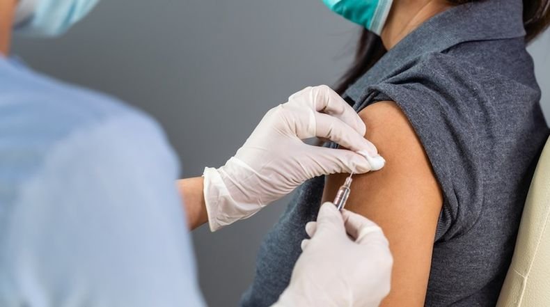 В Германия препоръчват четвърта доза ваксина срещу коронавирус