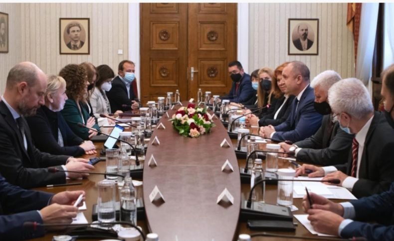 Радев пред евродепутати: ЕС трябва да е силно ангажиран с борбата срещу корупцията в България