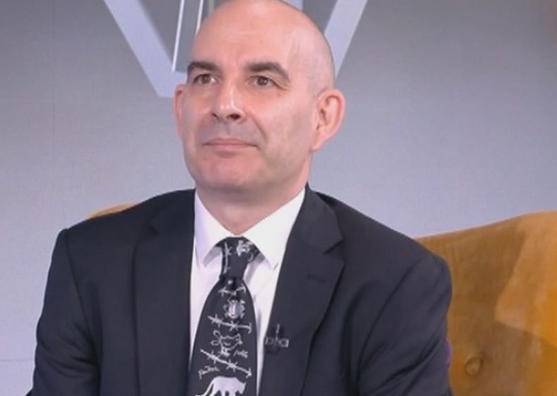 Журналистът Петър Волгин: Действията на Асен Василев противоречат на обещанията му