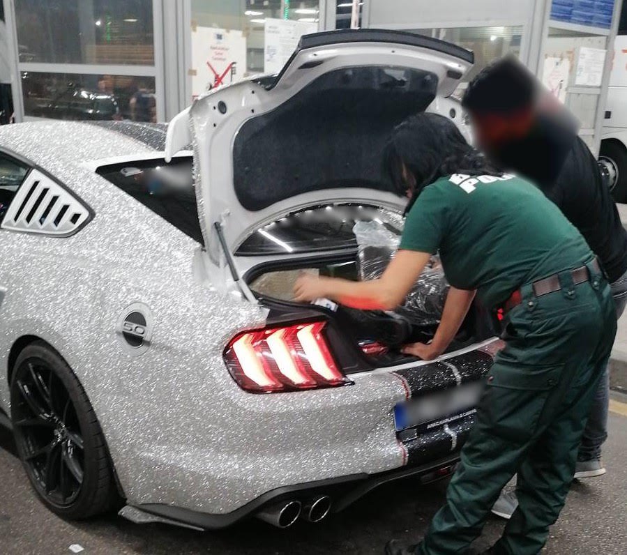 330 ареста са извършени в акция срещу нелегалната имиграция и трафика на наркотици и оръжия в Югоизточна Европа (СНИМКИ)