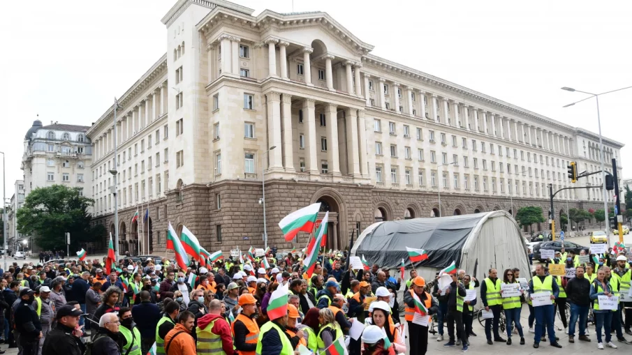 Представят доклада за неизплатените средства на пътностроителните фирми