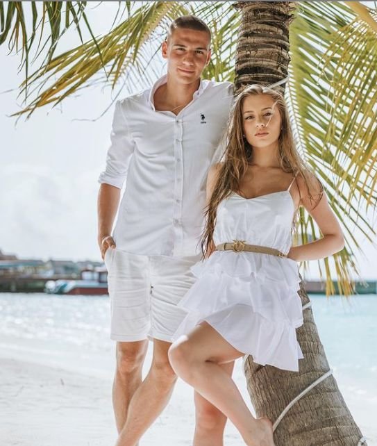 Националът Вальо Антов прибра гаджето си в Италия