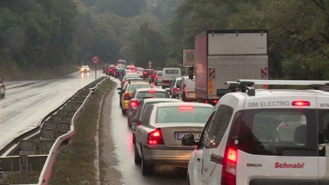 Пускат за движение пътя София-Перник на 15 октомври