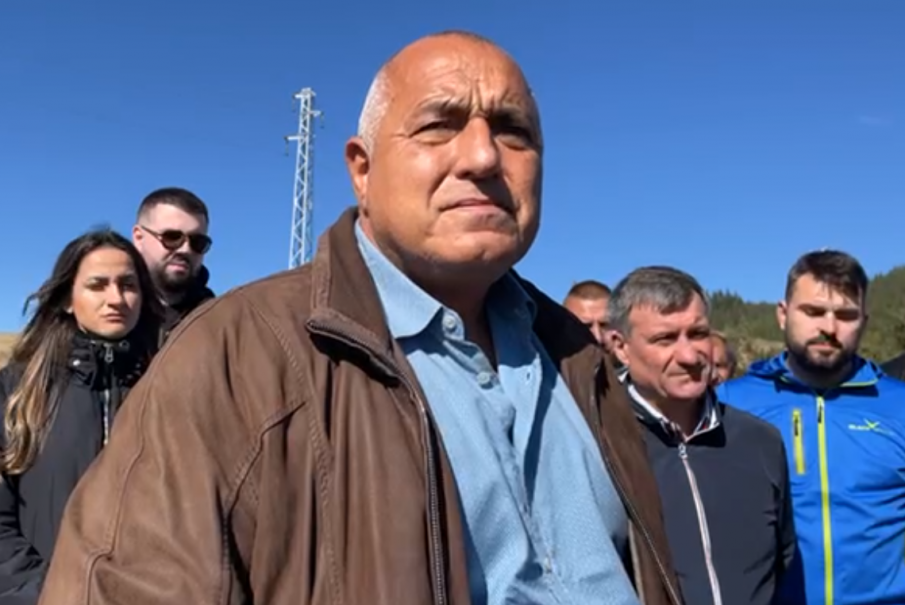 ПЪРВО В ПИК TV: Борисов в Родопите: На Радев “младежите” са половината от ДС. Така е при тях - хаос и всичко лети надолу. За цените не ми се говори (ВИДЕО/ОБНВЕНА)