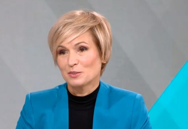 Аз съм обикновена българка. Научена съм на труд. Не се