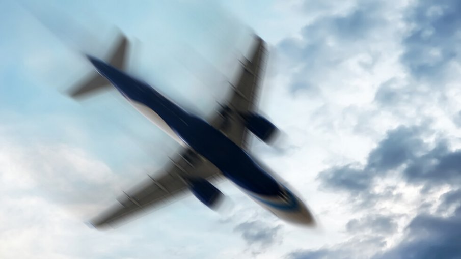 Самолет кацна извънредно на Летище София