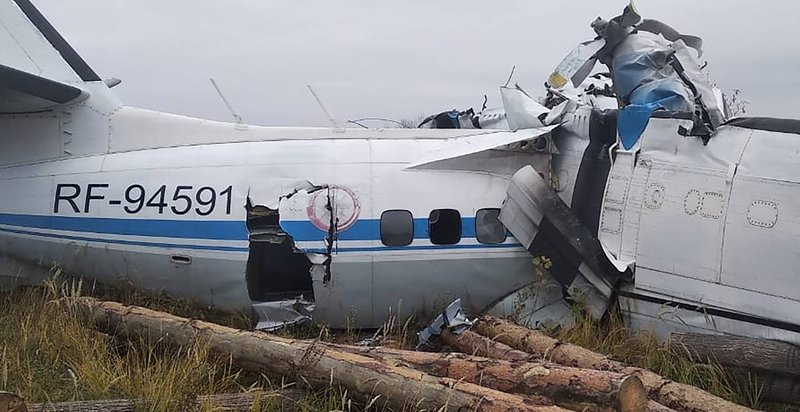 Претоварване е вероятната причина за самолетната катастрофа в Русия, най-малко седем души са оцелели