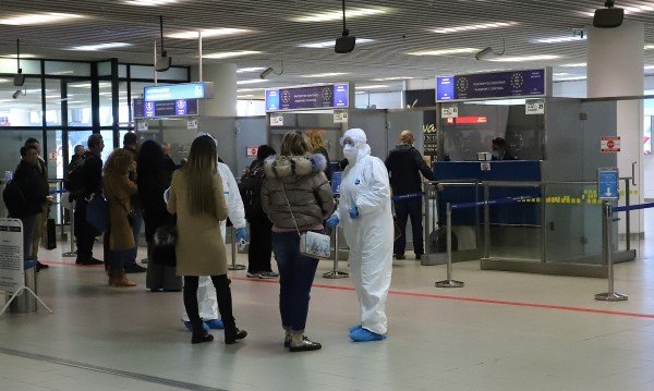 От понеделник, 11 октомври, на Терминал 1 пред сградата на