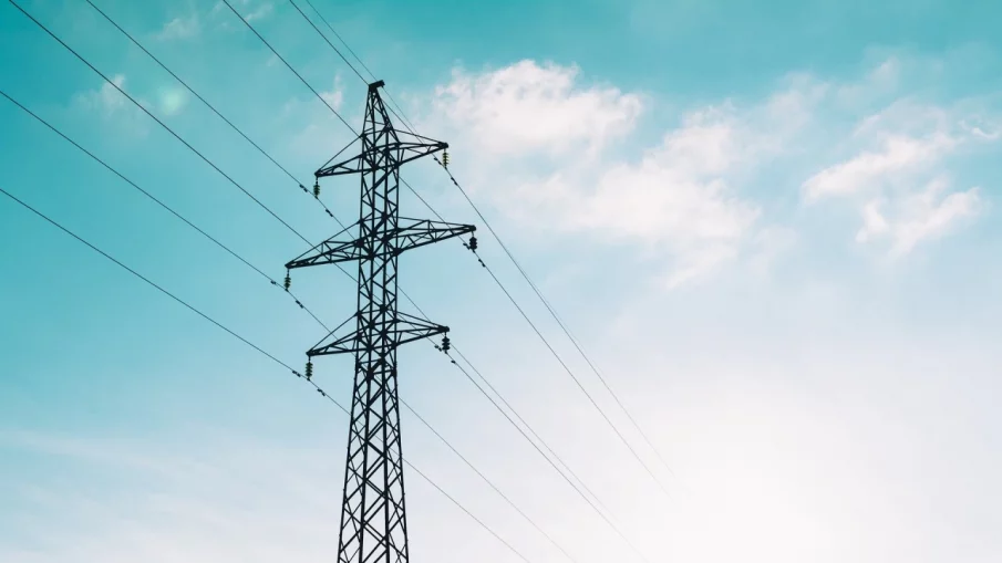 Европарламентът одобри правила, защитаващи потребителите на ток